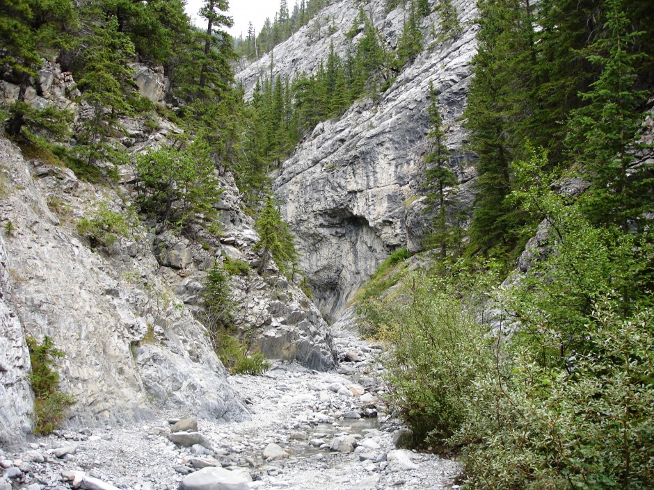 5-trail-up-into-grotto-canyon